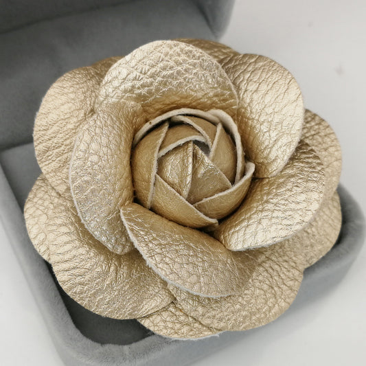 2020 Hot Leather Camellia Brooches For Women Elegant Big Flower Pins Scarf Buckle Fashion Jewelry Coat Accessories Brooch