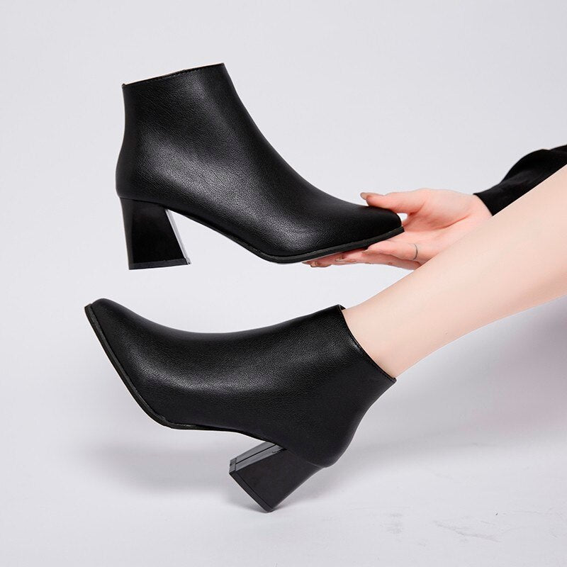 2021 New Fashion Leather Ankle Boots Women Thick High Heels Zipper Pointed Toe Autumn Winter Woman Shoes Square Heel White Black