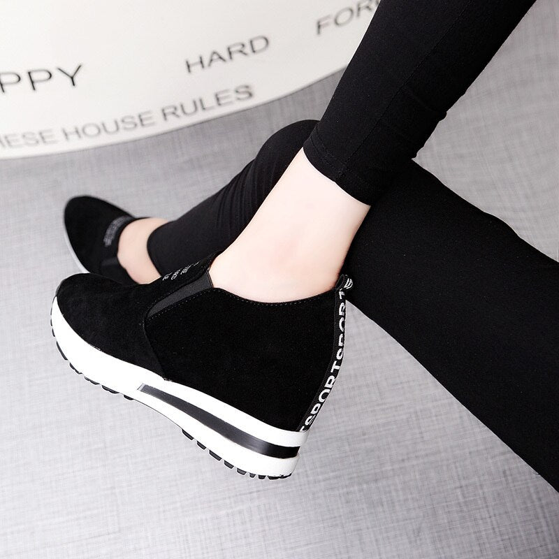 2021 New Flock High Heels Lady Casual Black Red Women Sneakers Leisure Platform Shoes Slip-On Breathable Height Increasing Shoes