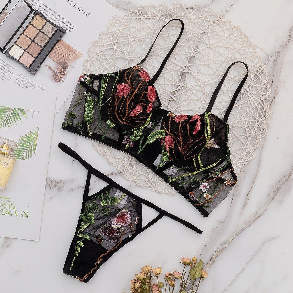 2PCS Embroidery Lace Flowers French Underwear Sexy Body Shaping Push Up Bra Set Romantic Black Lingerie Bras and Panties Set