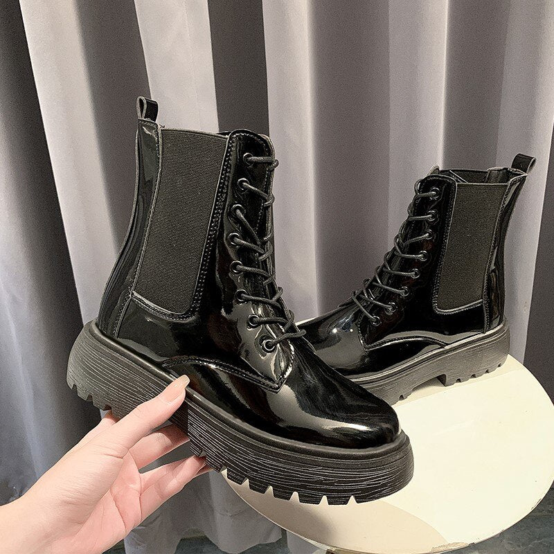 2021 Autumn and Winter New Ladies Black  Shoes Wild Lace-up  Casual Women's Shoes Round Toe Leather Shoes High-top Shoes